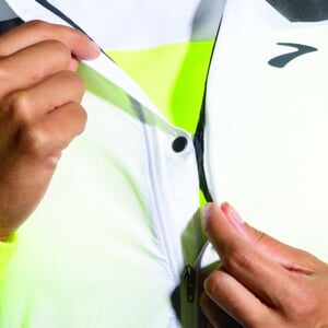 BROOKS Run Visible Jacket W