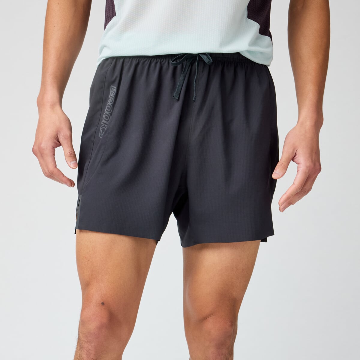 BROOKS Cascadia Short M