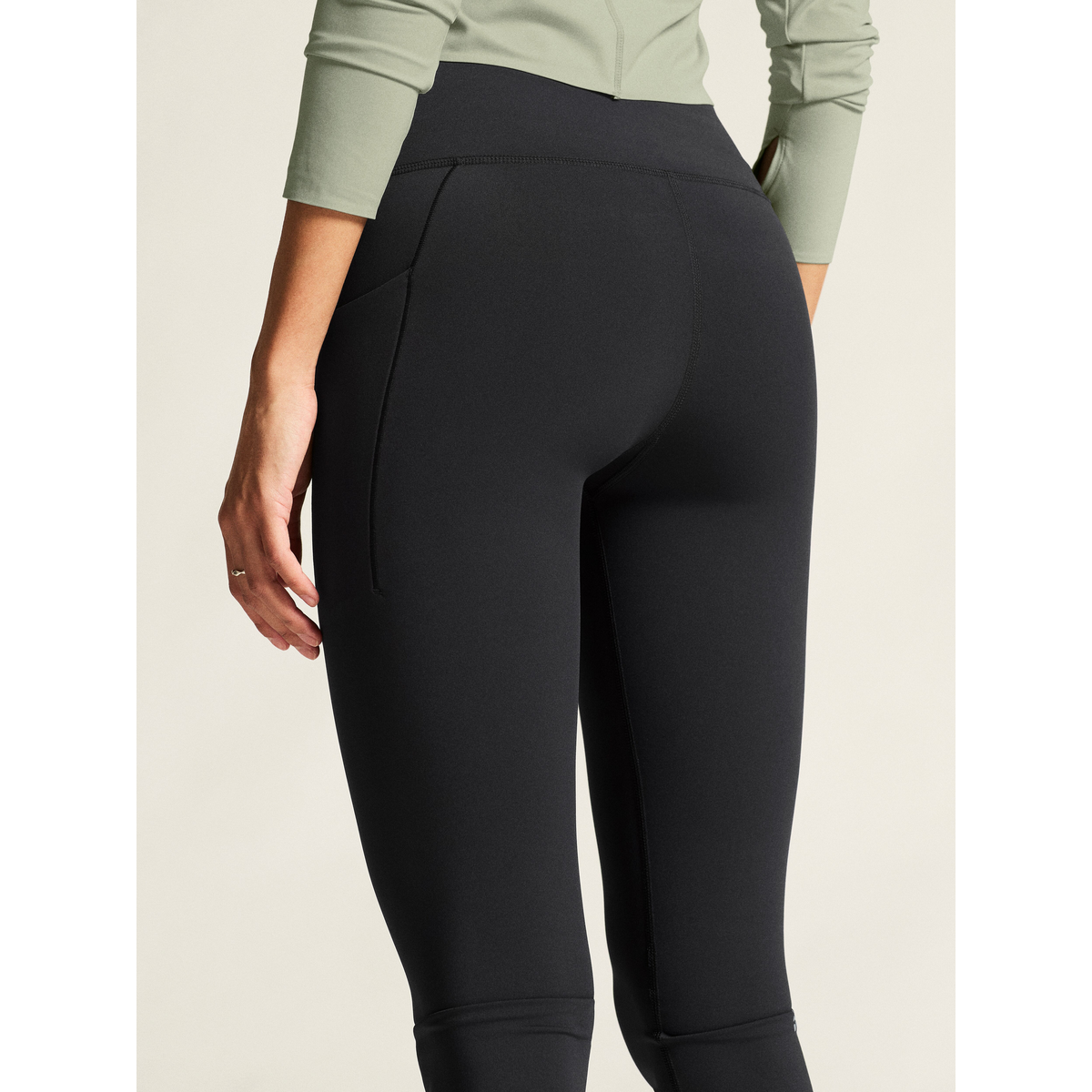Essence Capri 3 W