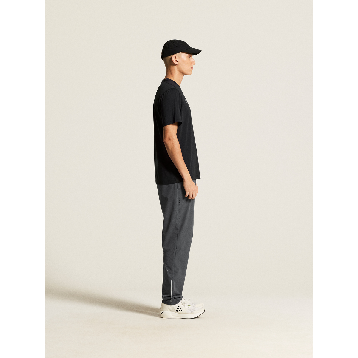 Essence Logo Tee 2 M