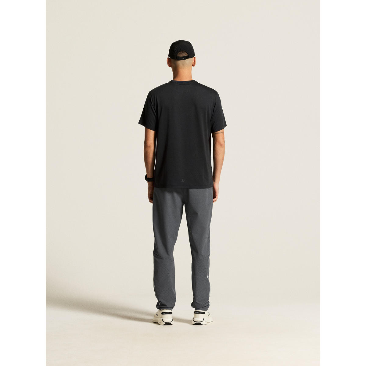 Essence Logo Tee 2 M