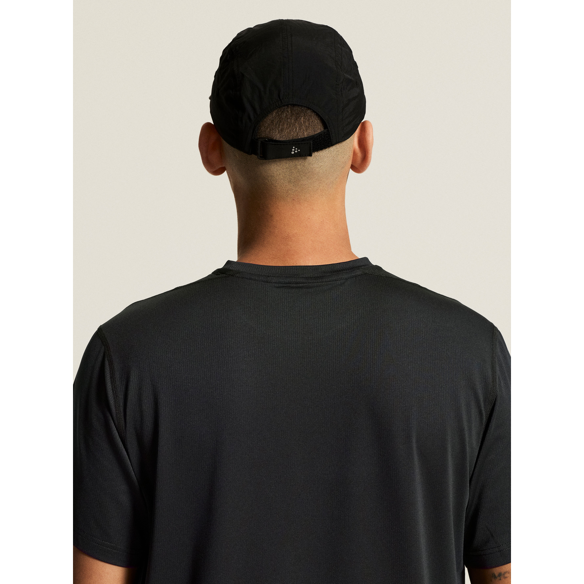 Essence Logo Tee 2 M