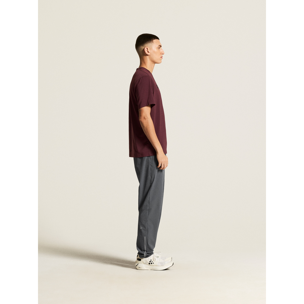 Essence Logo Tee 2 M