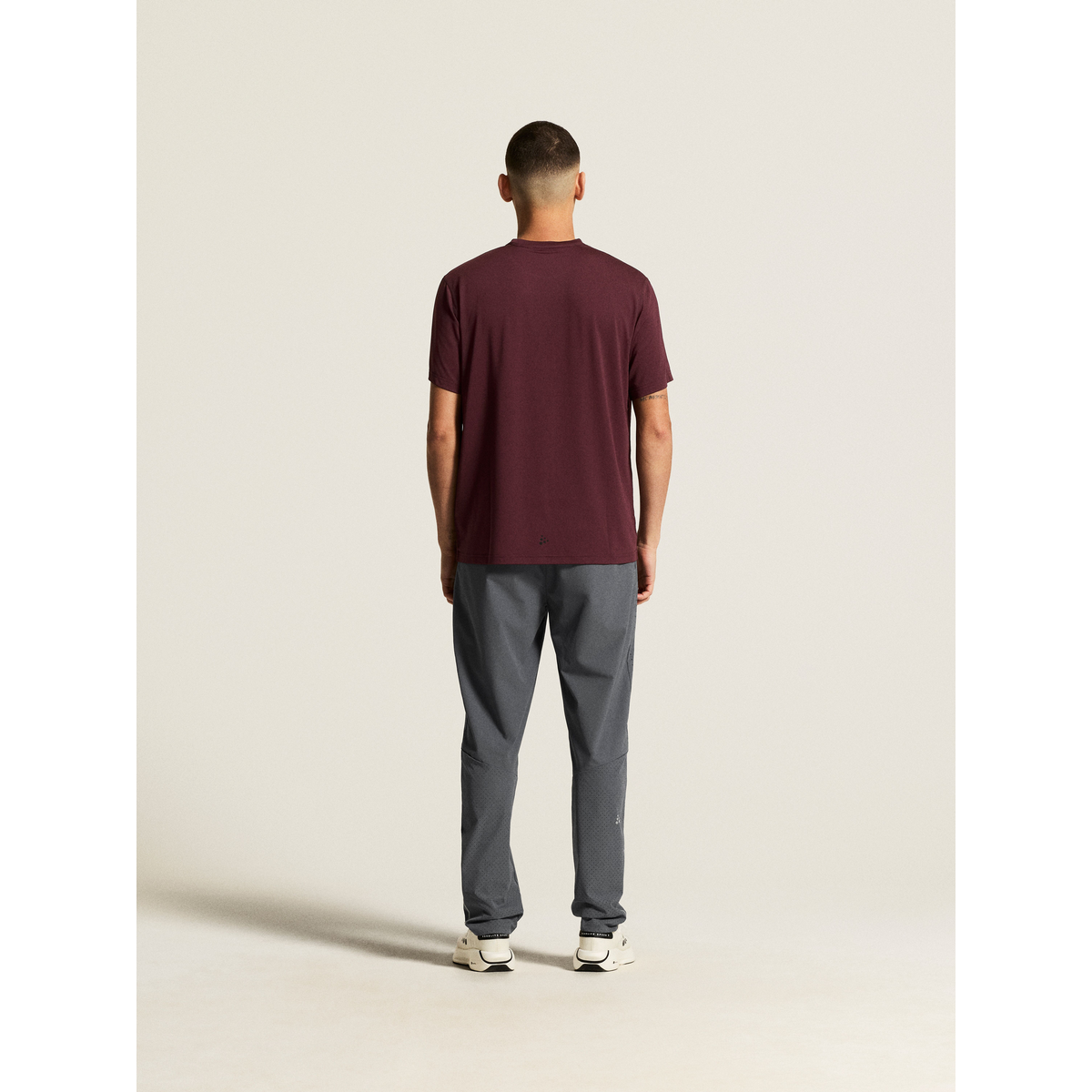 Essence Logo Tee 2 M