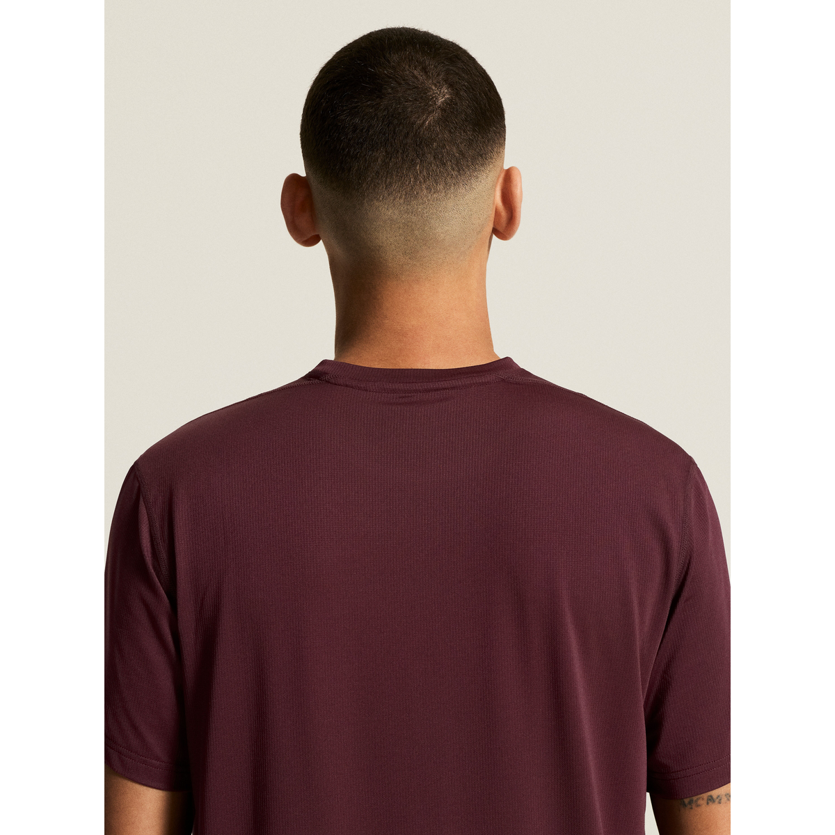 Essence Logo Tee 2 M