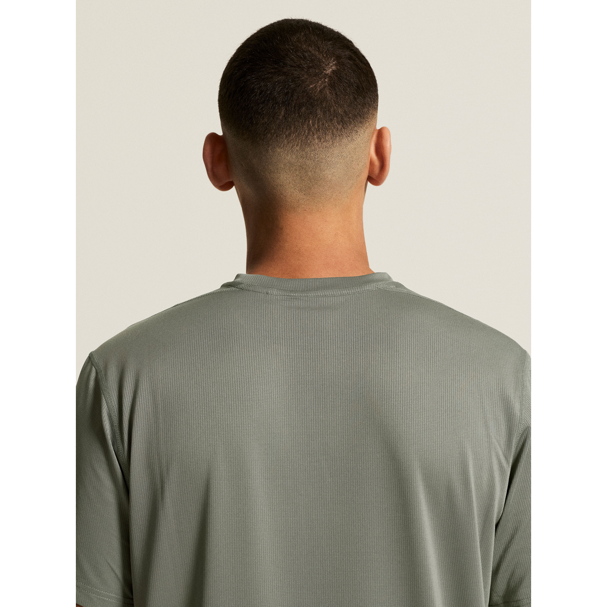 Essence Logo Tee 2 M